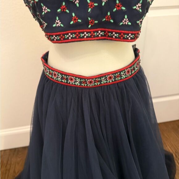 Sherri Hill Gown size 6 - Picture 6 of 15